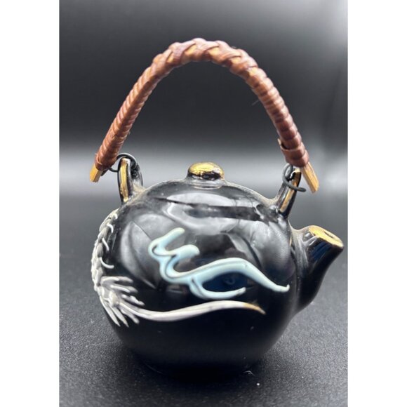 Vintage Japanese Moriage Dragonware Salt & Pepper Shakers Teapot Design - Picture 5 of 8